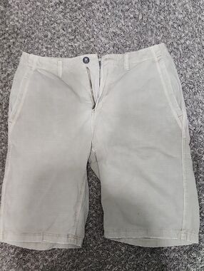 BKE Men's Light Beige Flat Front Casual Shorts